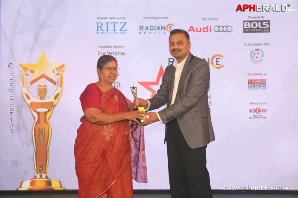 Celebs at Audi Ritz Icon Awards 2013 Photos