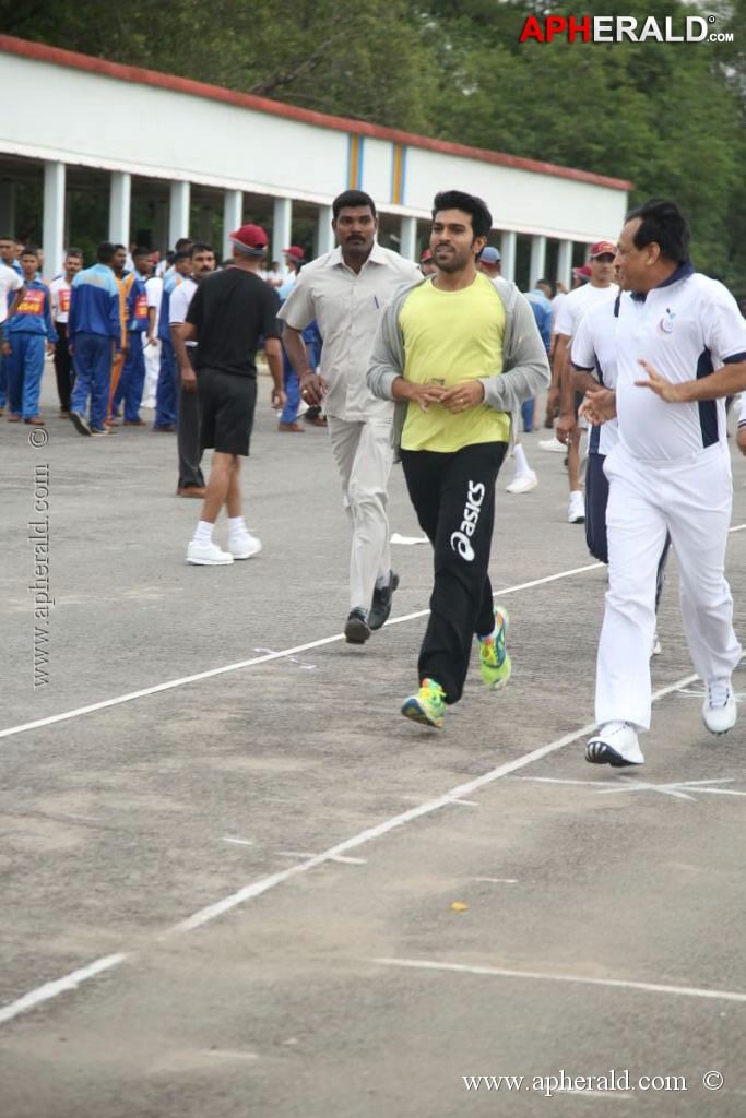 Celebs at Hyderabad 5k Run