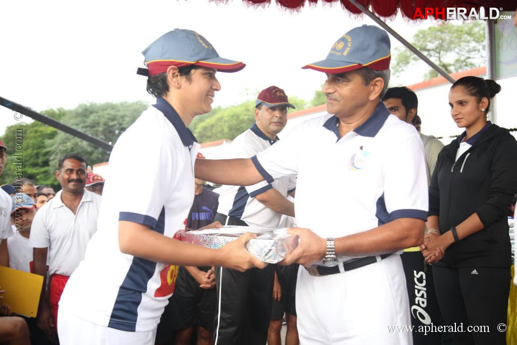 Celebs at Hyderabad 5k Run
