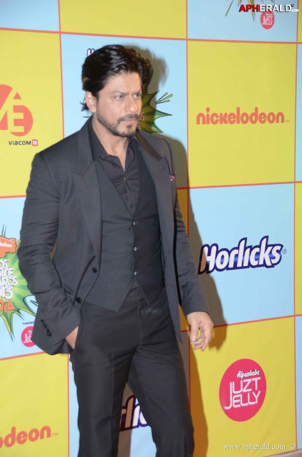 Celebs At Kids Choice Award 2013