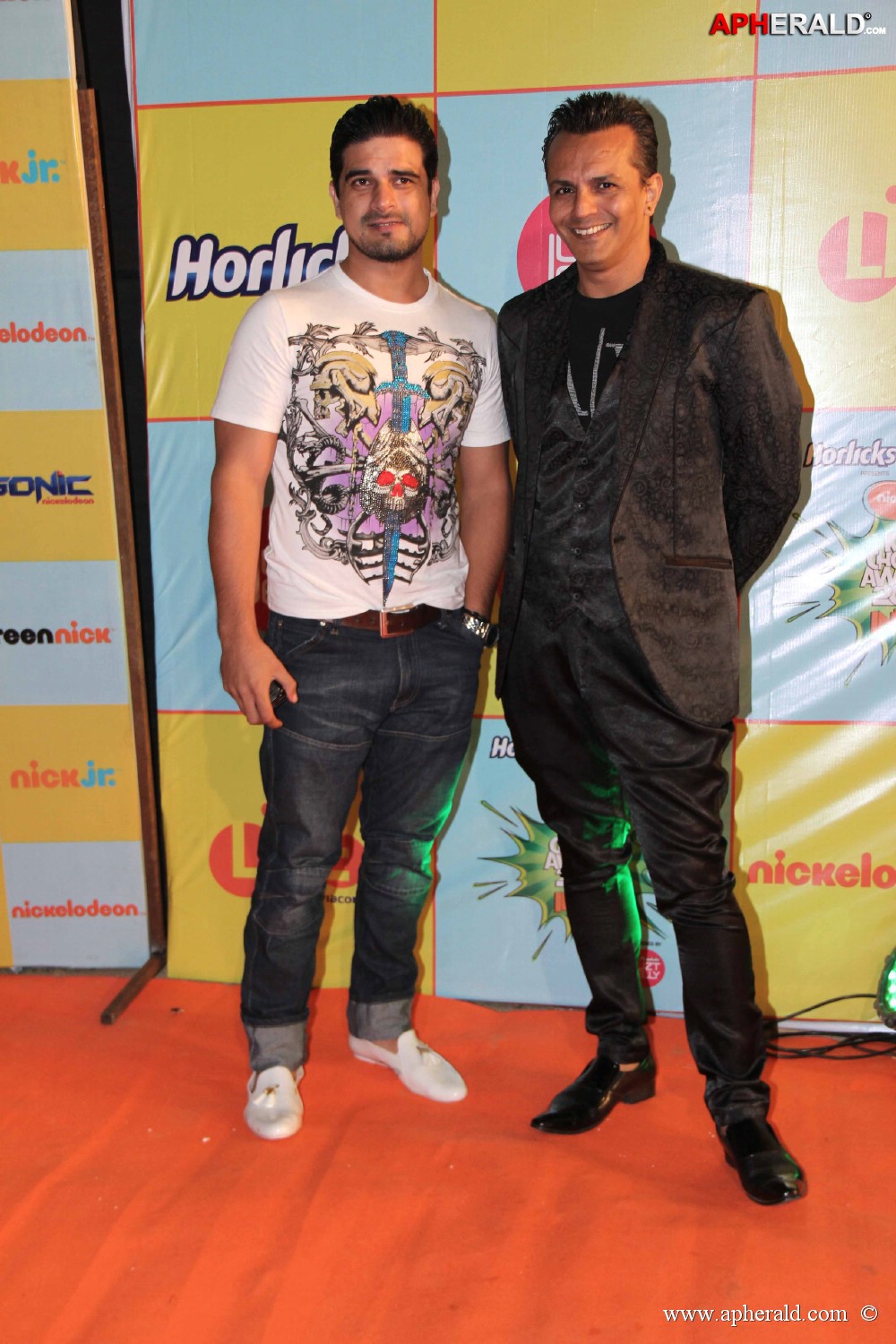 Celebs At Kids Choice Award 2013