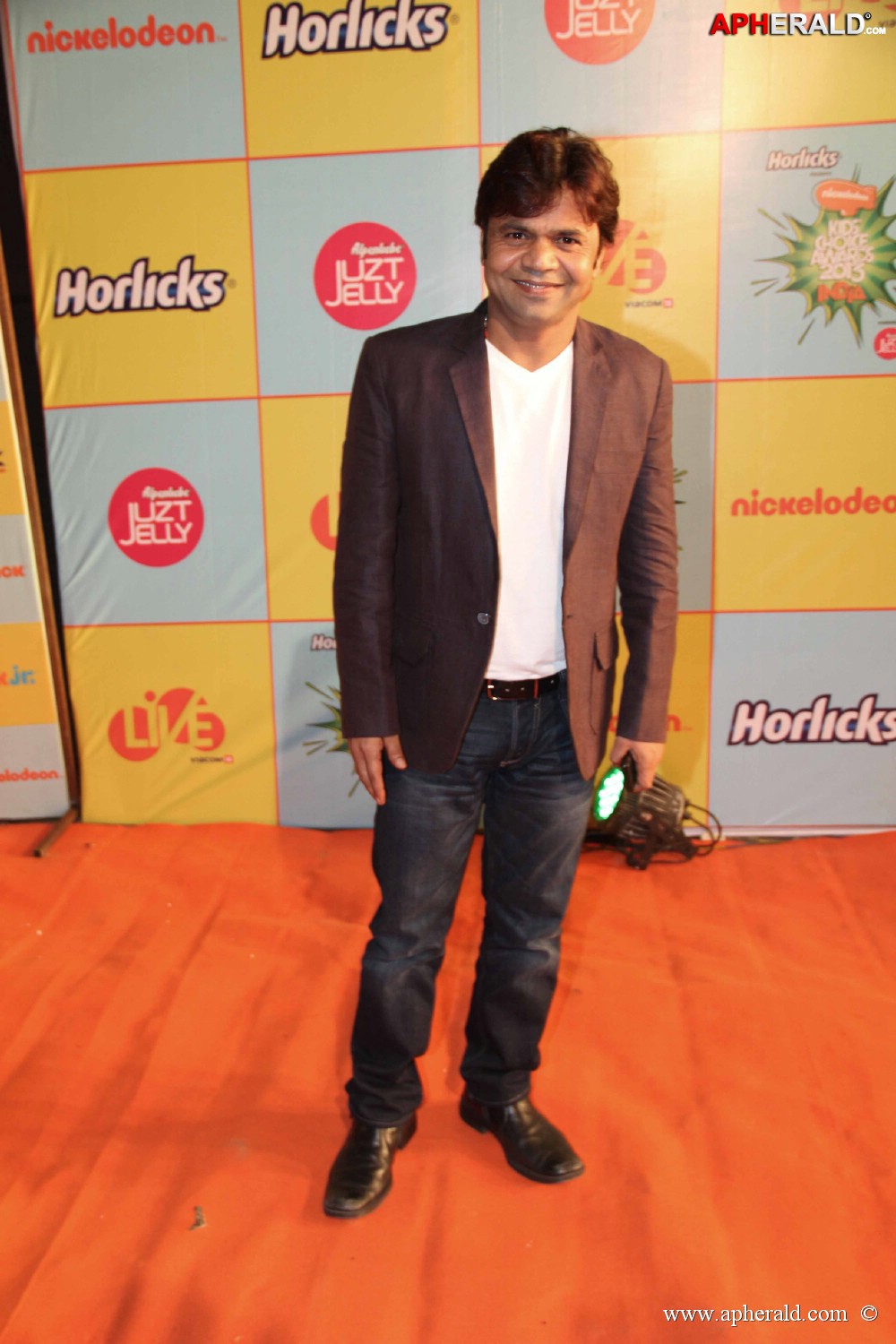 Celebs At Kids Choice Award 2013