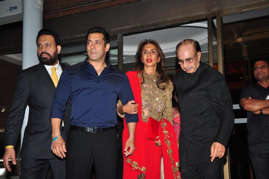 Celebs at Salman Khans Sister Arpita Wedding Reception