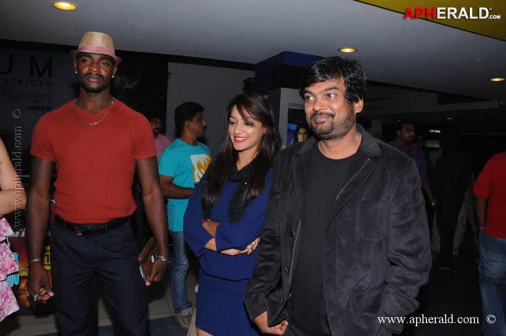 Celebs at Satya 2 Premiere Show Photos