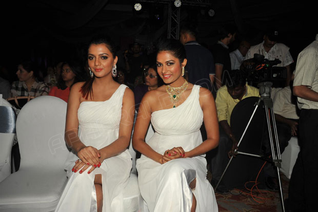 Celebs at Shehnai 2013 Fashion Show Photos