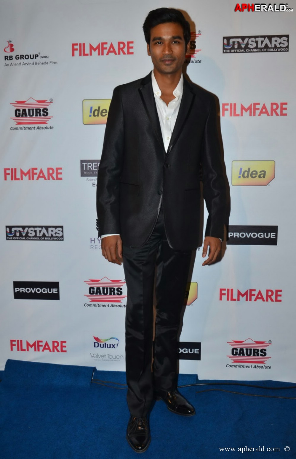 Celebs at The 59th Idea Filmfare Awards