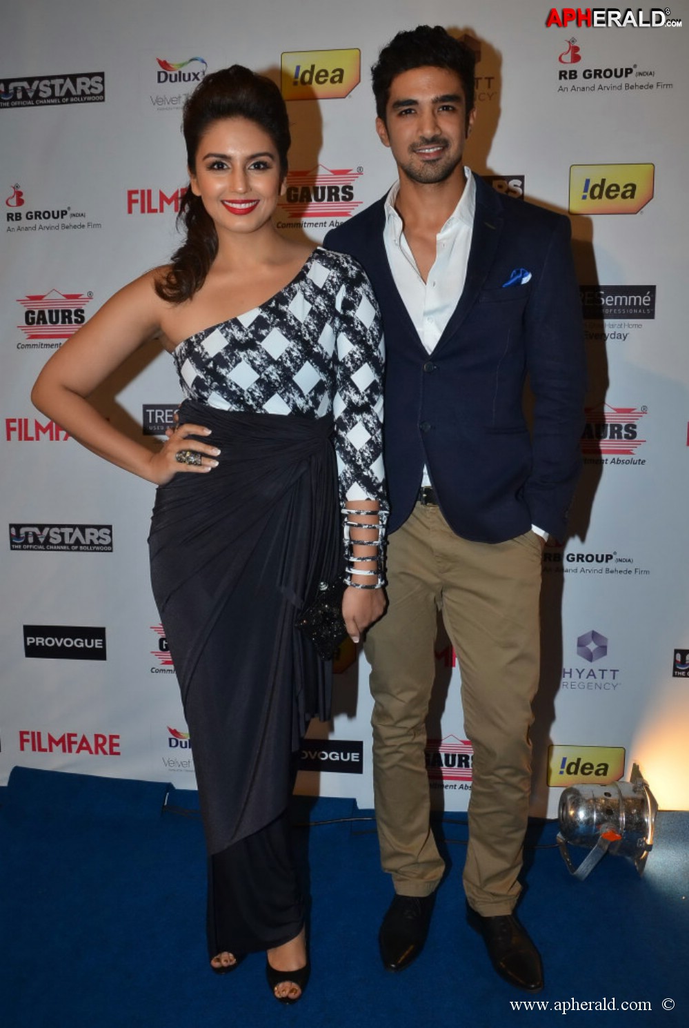 Celebs at The 59th Idea Filmfare Awards