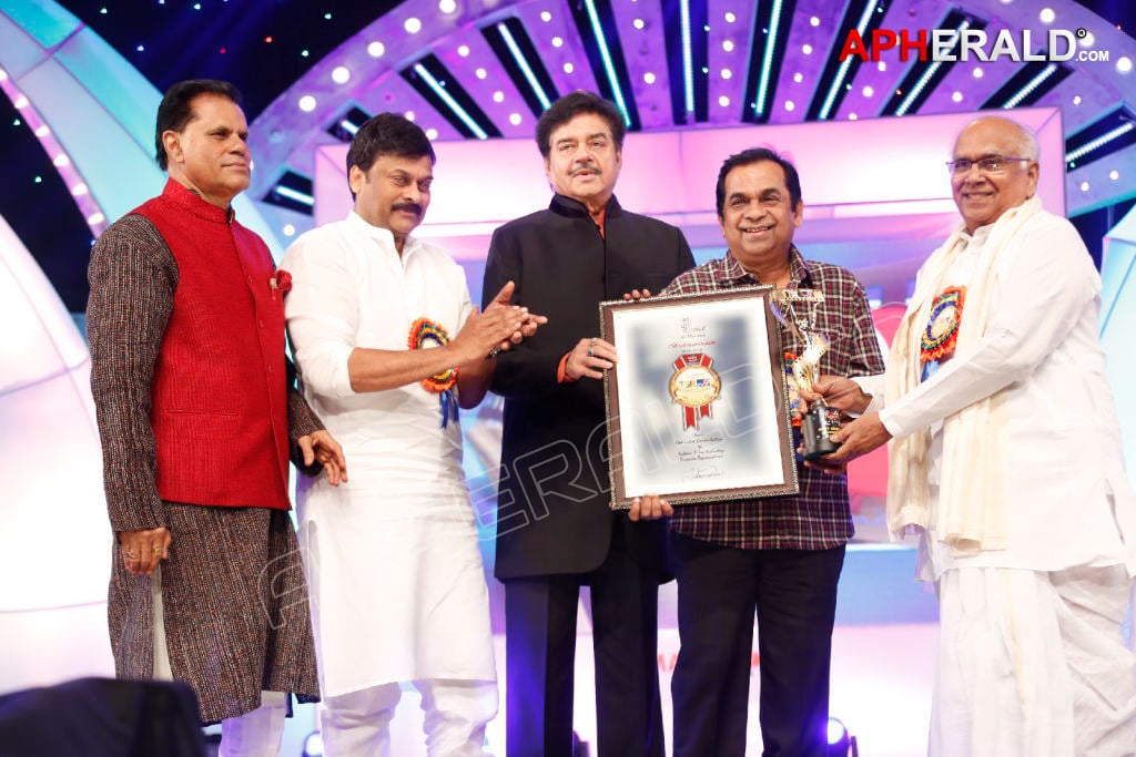 Celebs at TRS Tv9 Awards 2012