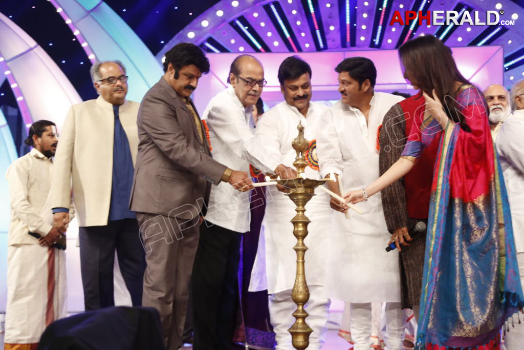Celebs at TRS Tv9 Awards 2012