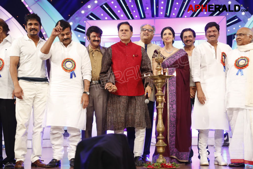 Celebs at TRS Tv9 Awards 2012