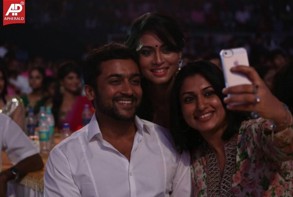 Celebs at Vijay Awards 2014 Photos