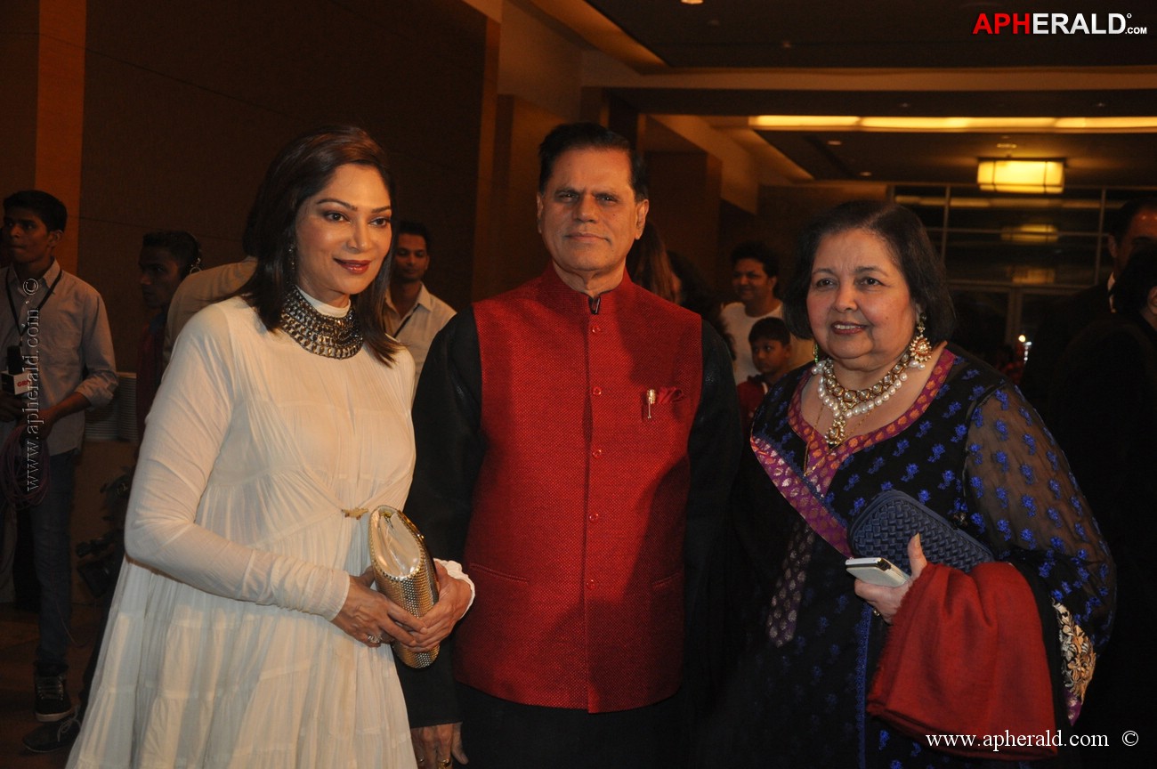 Celebs at Yash Chopra Memorial Awards