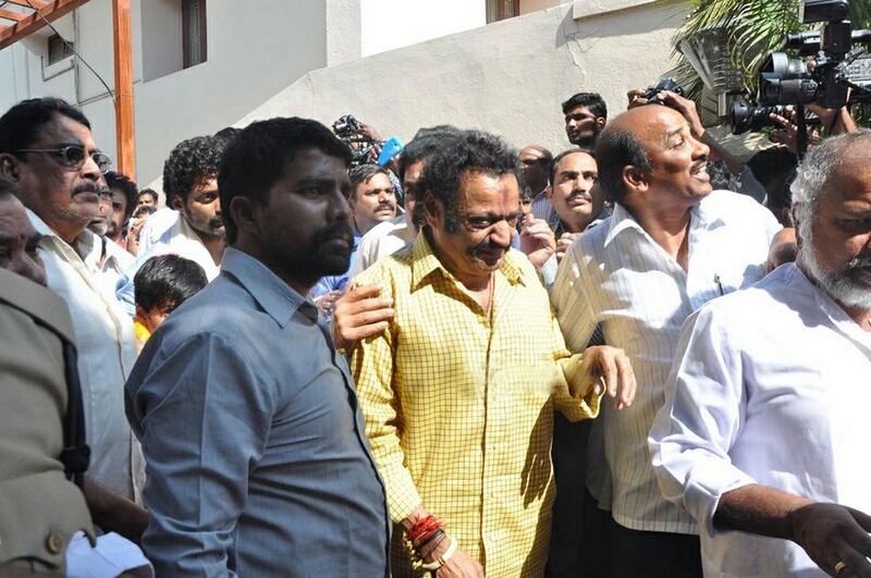 Celebs Condolences to Nandamuri janakiram