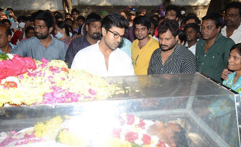 Celebs Pay Homage To M S Narayana
