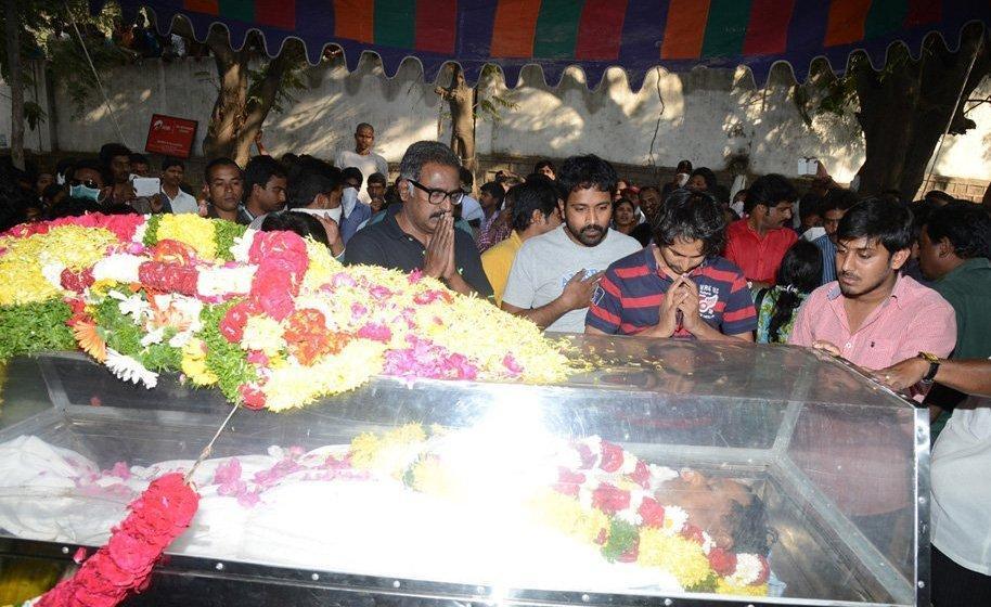 Celebs Pay Homage To M S Narayana