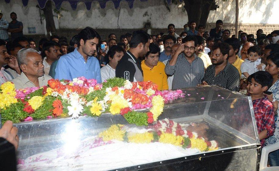 Celebs Pay Homage To M S Narayana