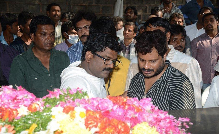 Celebs Pay Homage To M S Narayana