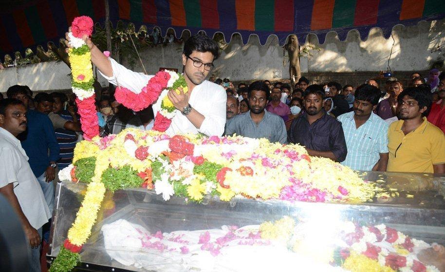 Celebs Pay Homage To M S Narayana
