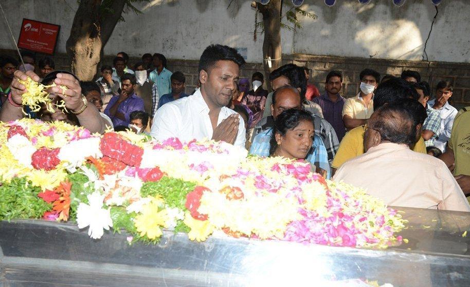 Celebs Pay Homage To M S Narayana