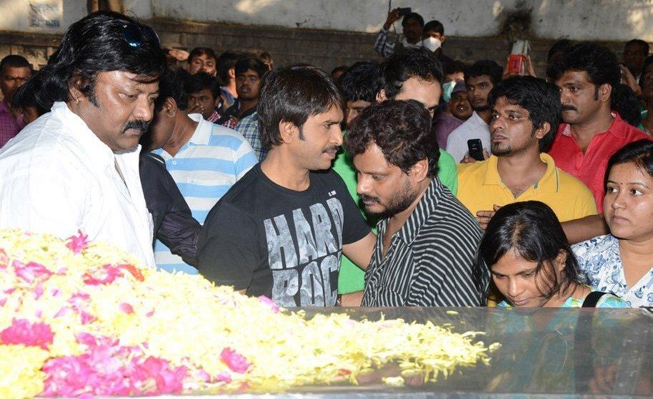 Celebs Pay Homage To M S Narayana