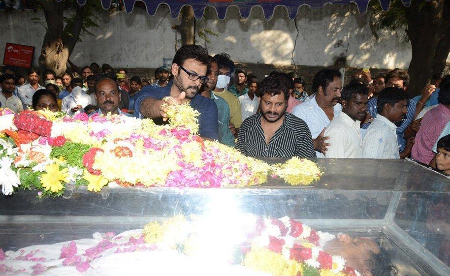 Celebs Pay Homage To M S Narayana