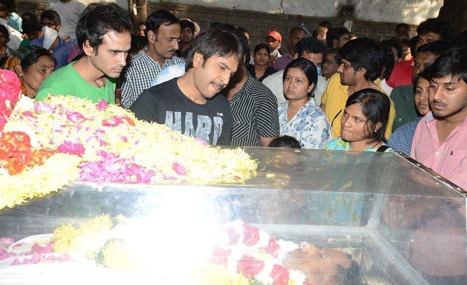 Celebs Pay Homage To M S Narayana