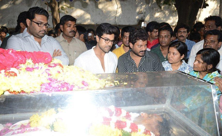 Celebs Pay Homage To M S Narayana