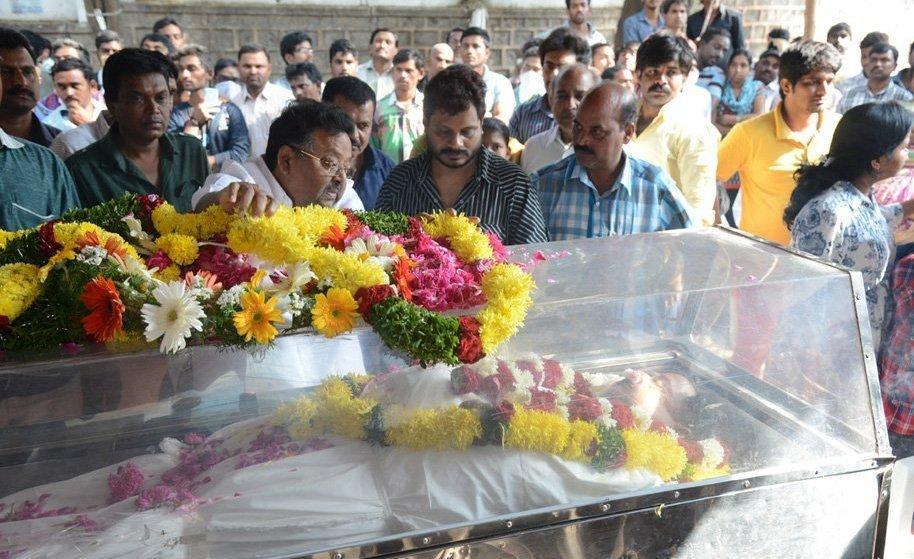 Celebs Pay Homage To M S Narayana