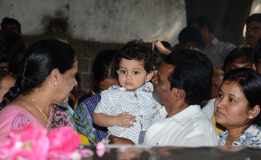 Celebs Pay Homage To M S Narayana