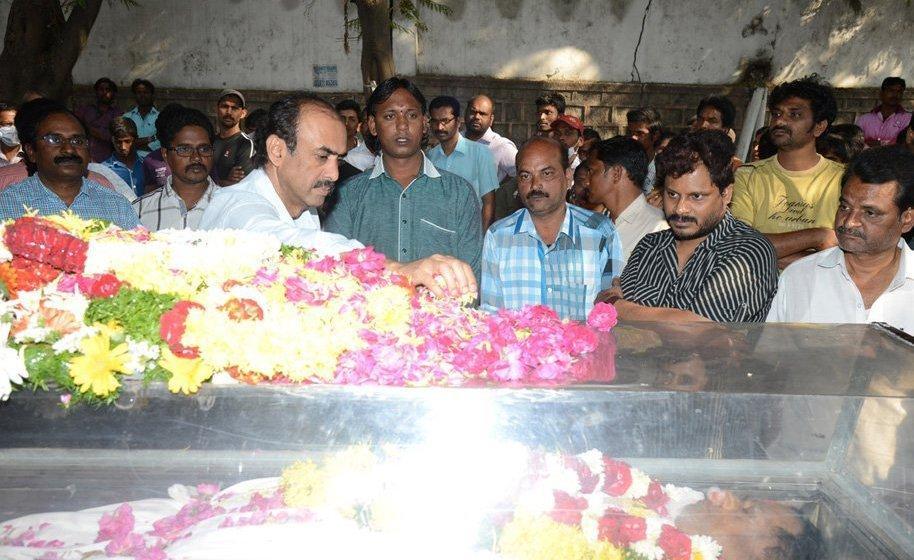 Celebs Pay Homage To M S Narayana