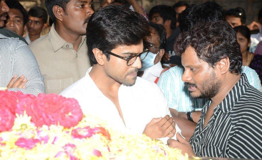 Celebs Pay Homage To M S Narayana