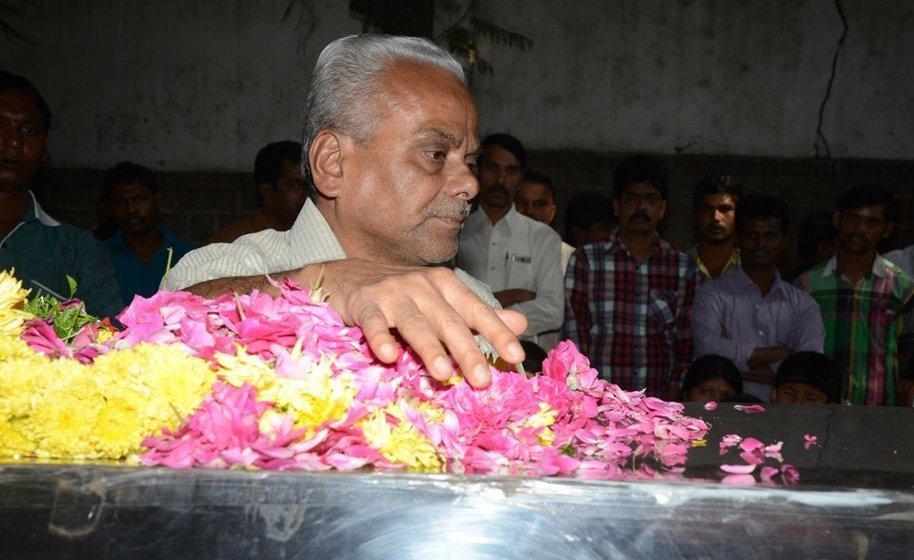 Celebs Pay Homage To M S Narayana