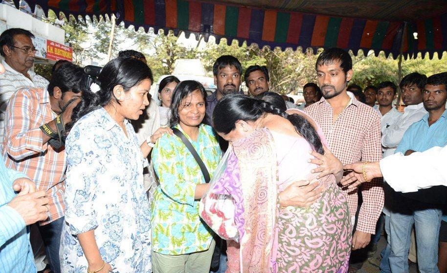 Celebs Pay Homage To M S Narayana