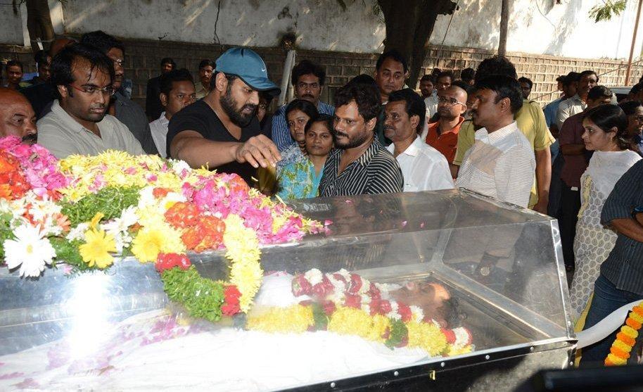 Celebs Pay Homage To M S Narayana