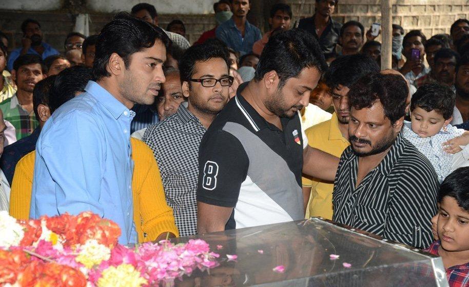 Celebs Pay Homage To M S Narayana
