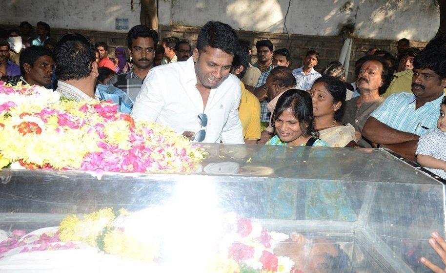 Celebs Pay Homage To M S Narayana