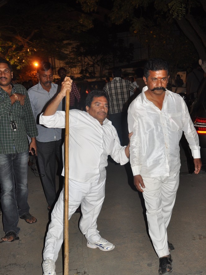 Celebs pay tributes to Nandamuri Janakiram