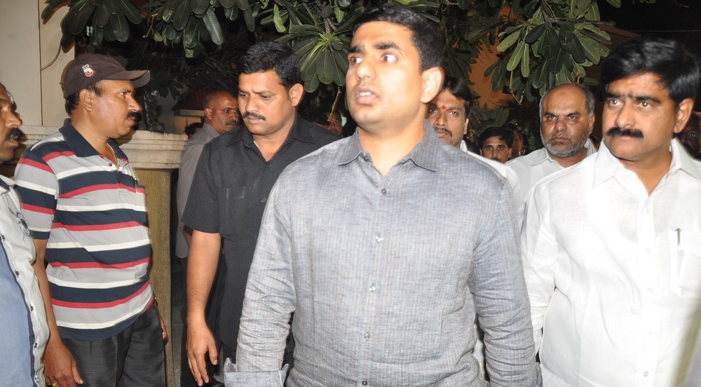 Celebs pay tributes to Nandamuri Janakiram