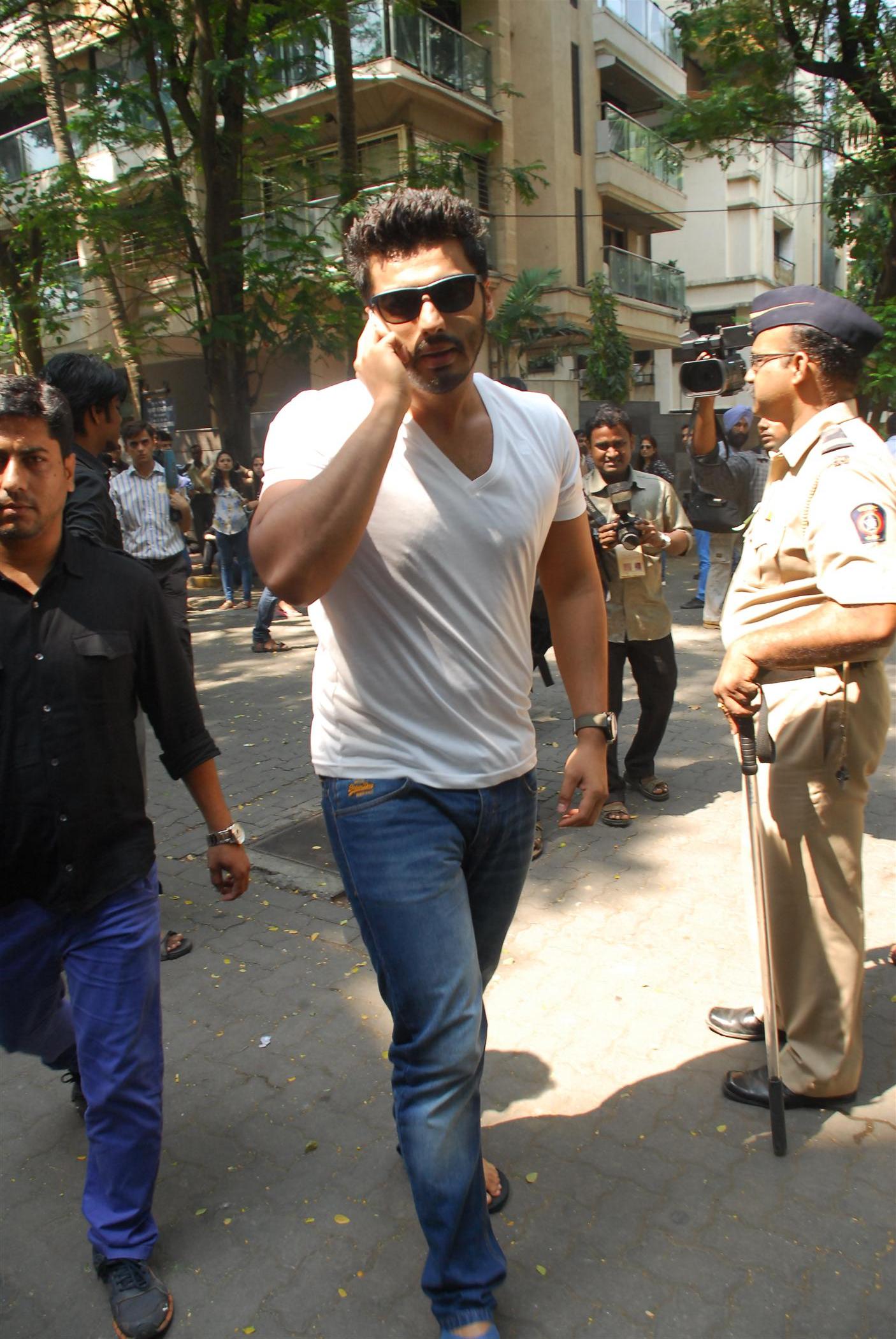 Celebs Snapped Voting For Maharashtra State Elections 2014