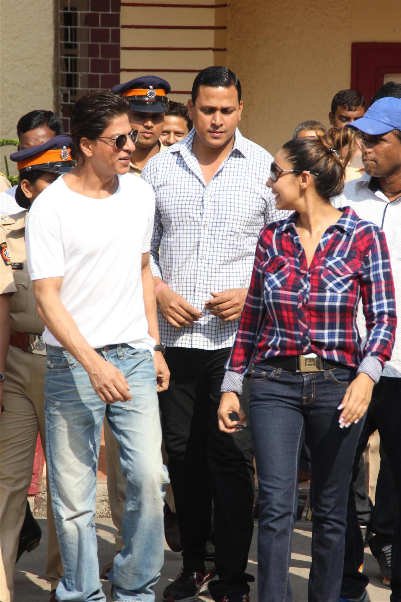 Celebs Snapped Voting For Maharashtra State Elections 2014