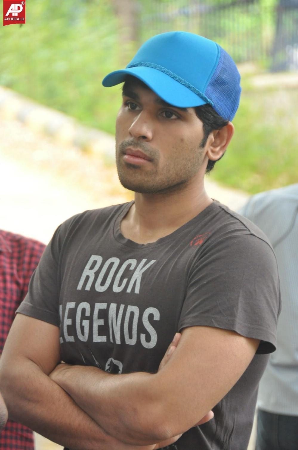 Celebs Voting in Hyderabad