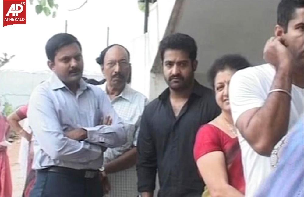 Celebs Voting in Hyderabad