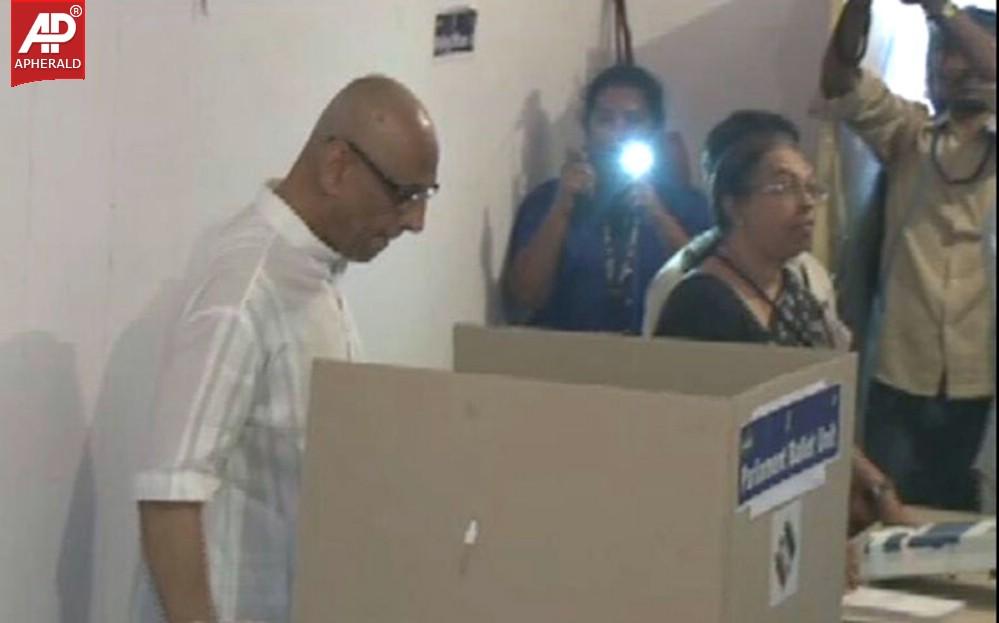 Celebs Voting in Hyderabad