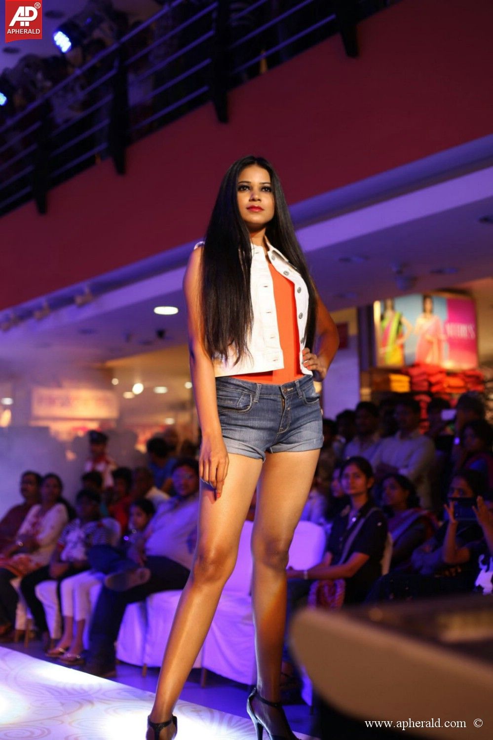 Central Unveils Spring Summer 2014