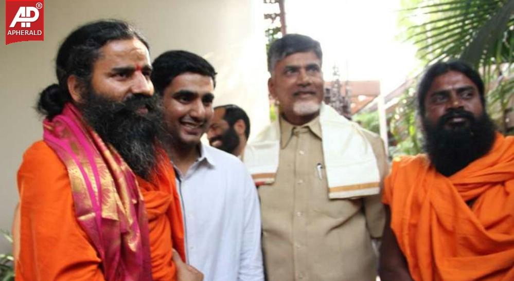 Chandrababu Naidu Mets Ramdev Baba Photos