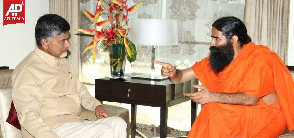 Chandrababu Naidu Mets Ramdev Baba Photos