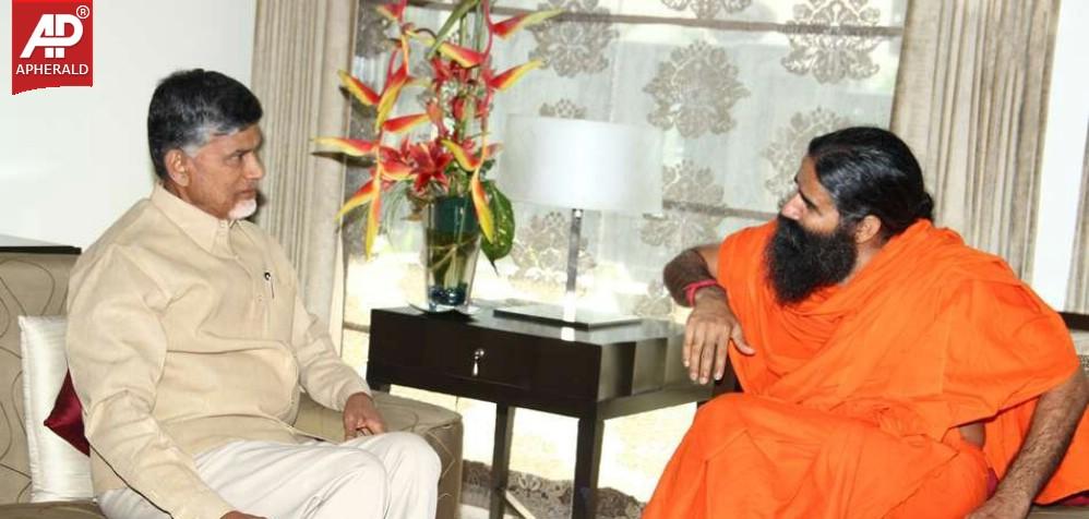 Chandrababu Naidu Mets Ramdev Baba Photos