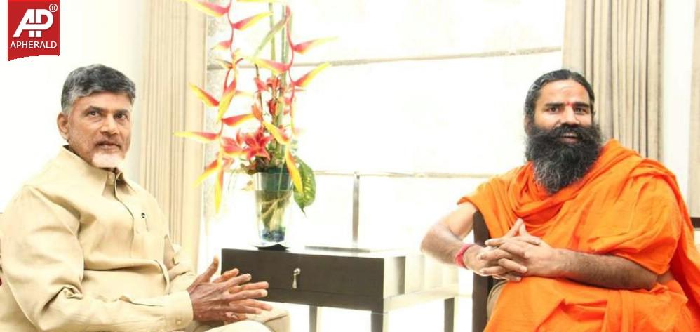 Chandrababu Naidu Mets Ramdev Baba Photos