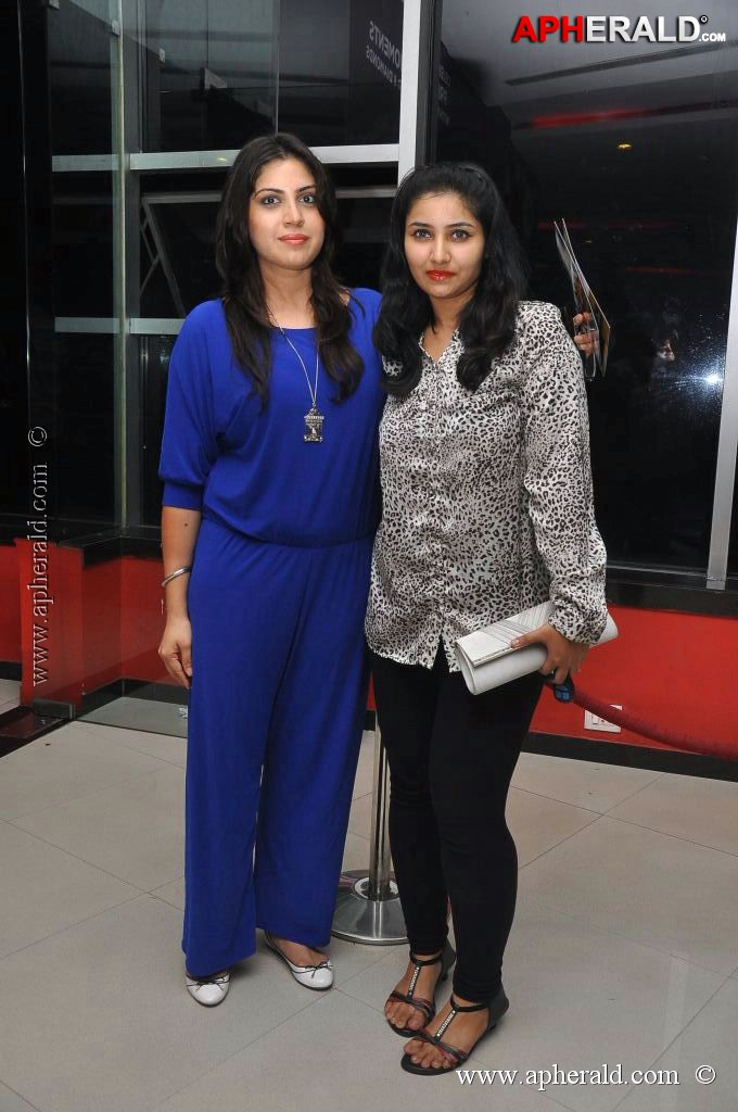 Chennai Express Movie Premier Show