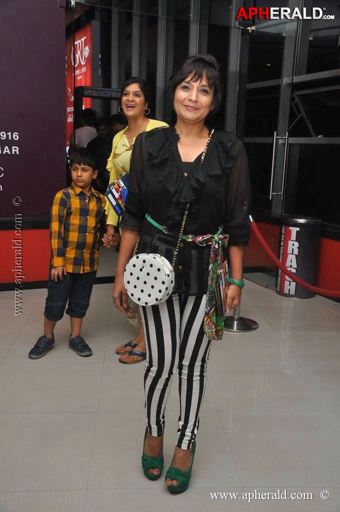 Chennai Express Movie Premier Show